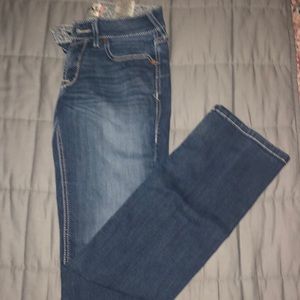 Ariat 28r straight leg jeans